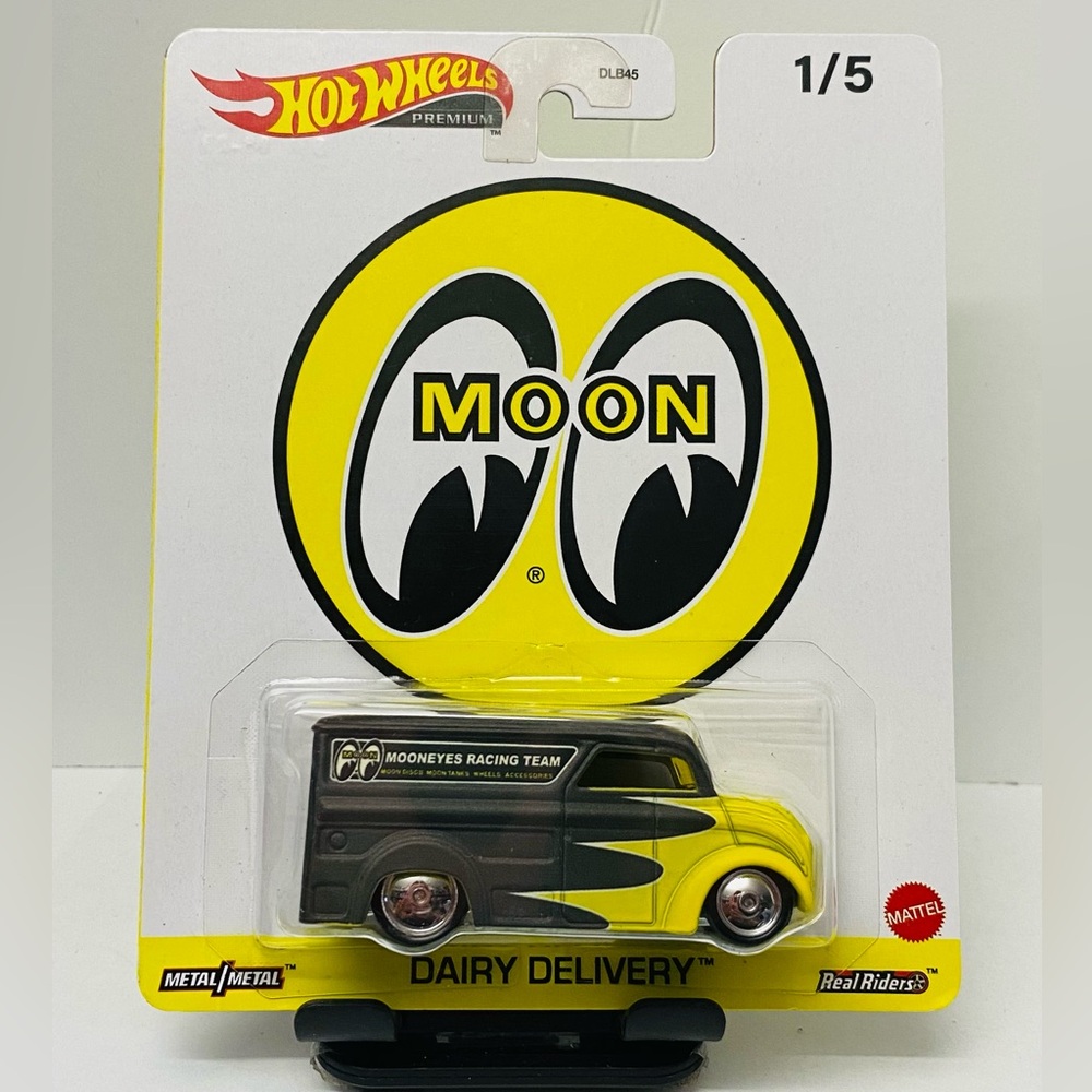Hot Wheels Premium MoonEyes Dairy Delivery Real Riders